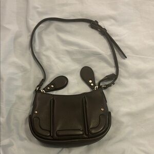 Elegant Black Leather Shoulder Bag